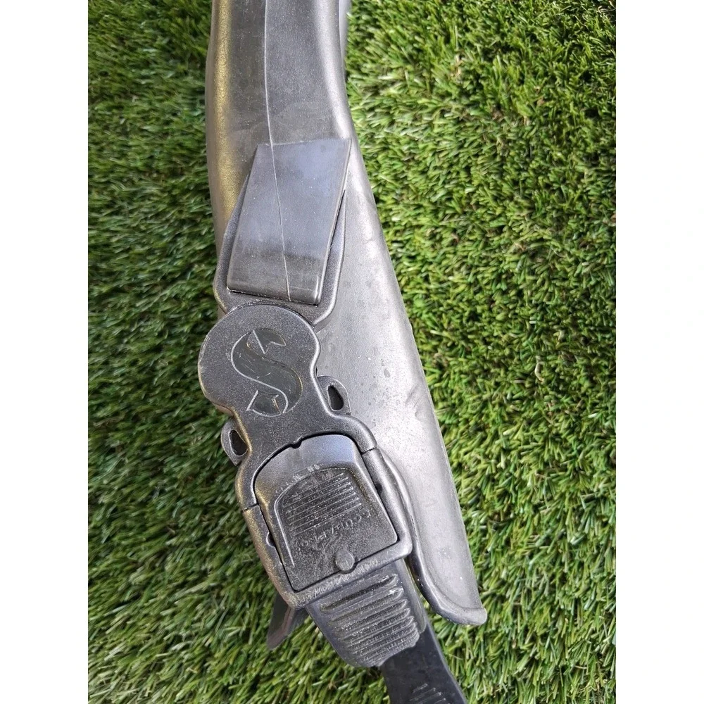 Scubapro Twin Jet Max Split Fins Medium Open Heel Black Dive Fins Made in U.S.A